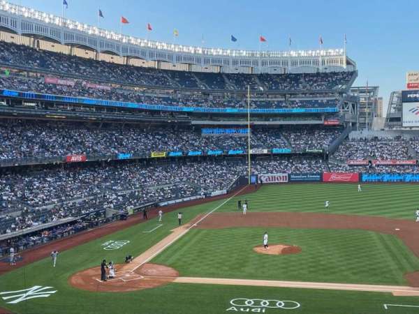 Yankee Stadium, section: 216, row: 7, seat: 15