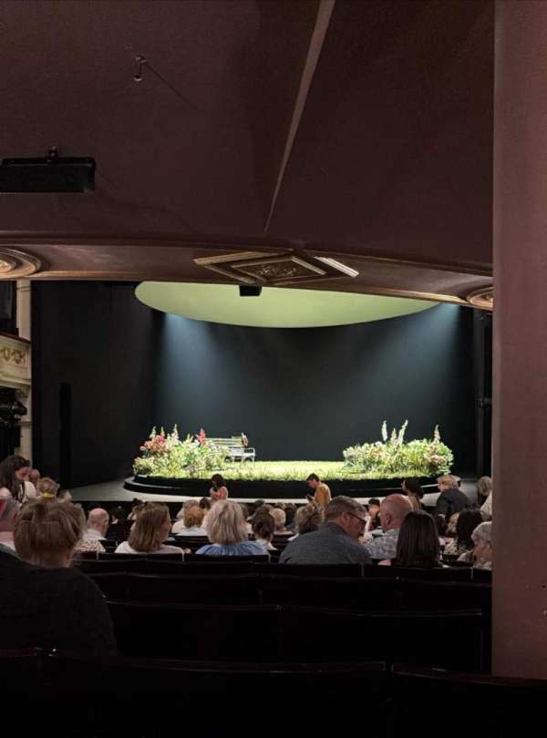 Garrick Theatre, section: Stalls, row: Q, seat: 7