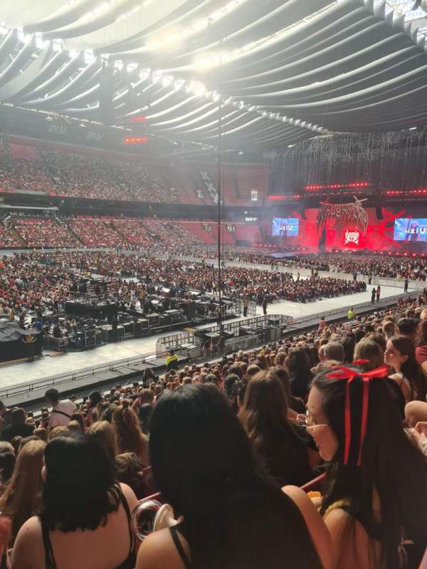 Johan Cruijff ArenA, section: 123, row: 18, seat: 279