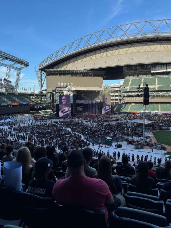 T-Mobile Park, section: 239, row: 7, seat: 4