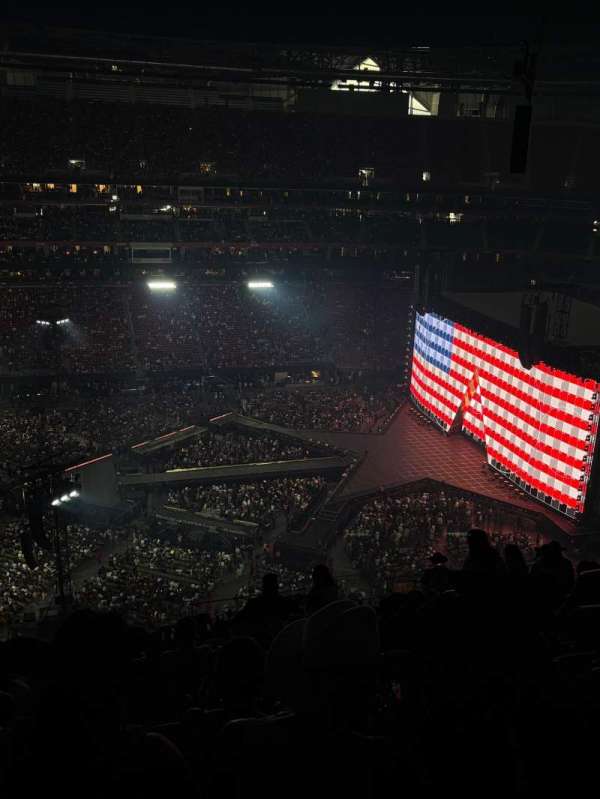 Mercedes-Benz Stadium, section: 313, row: 17, seat: 7