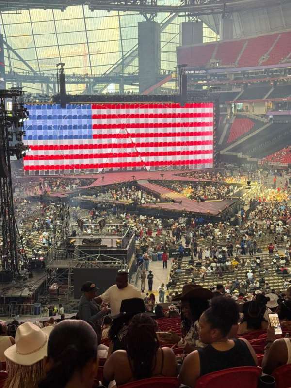 Mercedes-Benz Stadium, section: 121, row: 43, seat: 7