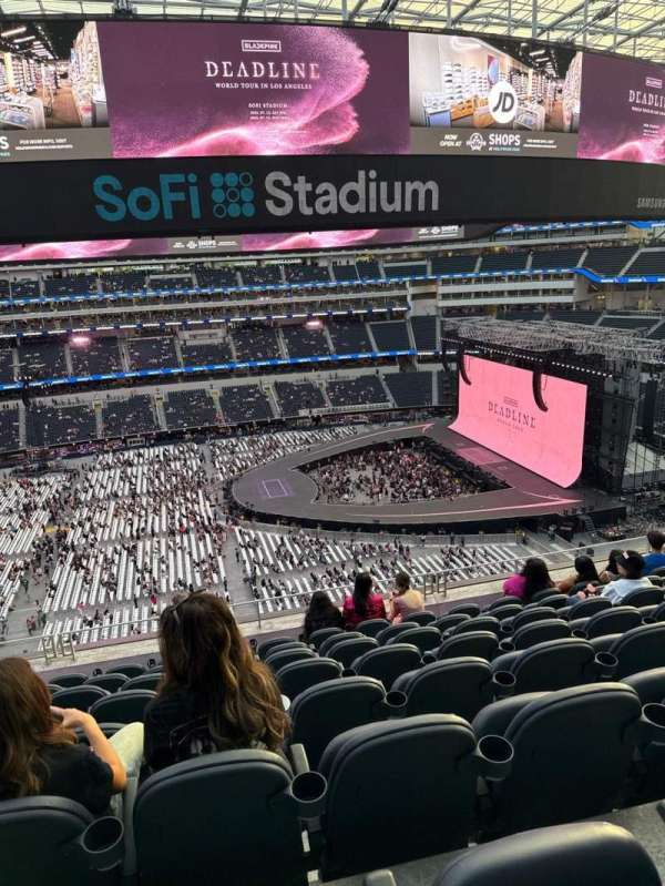 SoFi Stadium, section: 349, row: 8, seat: 18