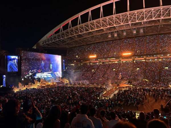 Lumen Field, section: 233, row: G, seat: 17