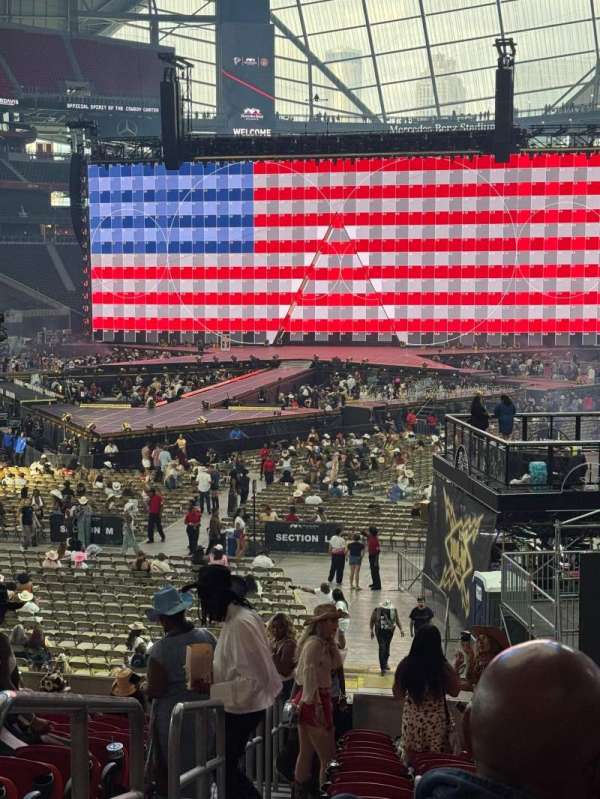 Mercedes-Benz Stadium, section: 117, row: 24, seat: 25