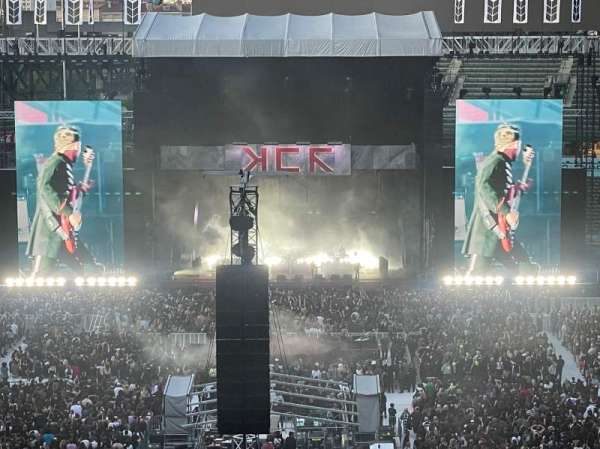 T-Mobile Park, section: 330, row: 2, seat: 3
