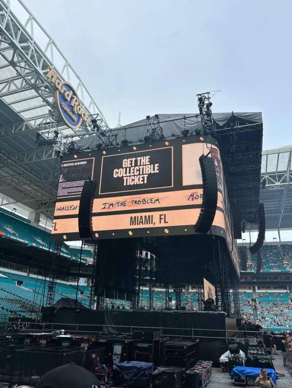 Hard Rock Stadium, section: 149, row: 5, seat: 7