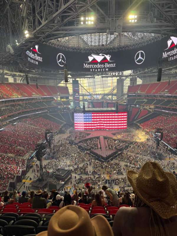 Mercedes-Benz Stadium, section: 326, row: 16, seat: 12