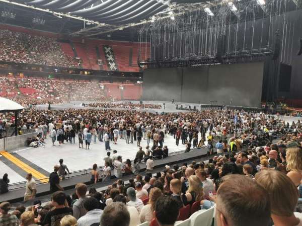 Johan Cruijff ArenA, section: 121, row: 11, seat: 194