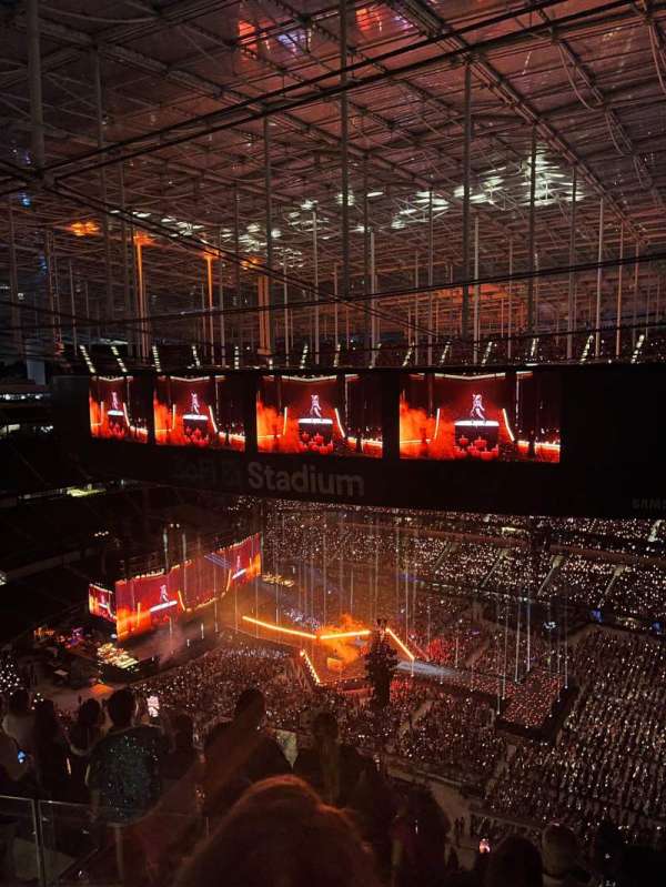 SoFi Stadium, section: 518, row: 7, seat: 17