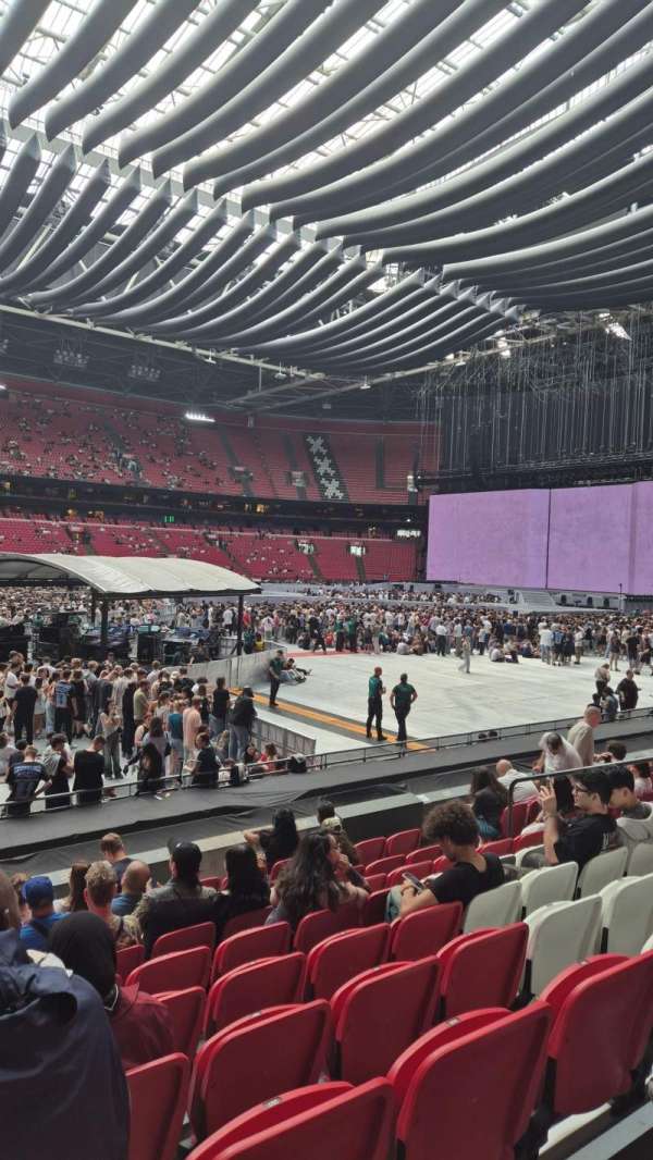 Johan Cruijff ArenA, section: 121, row: 9, seat: 209