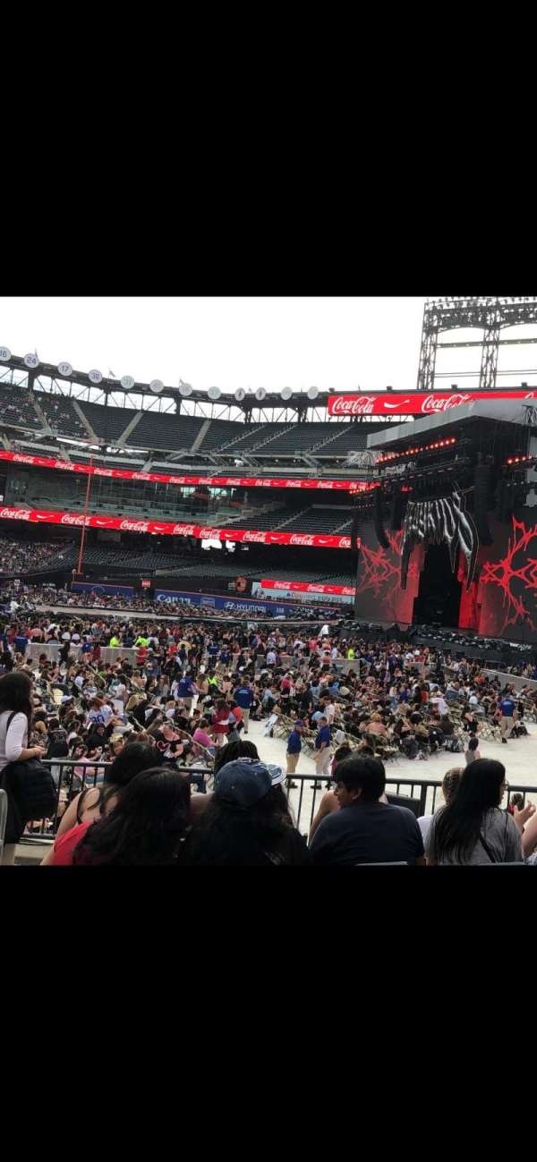 Citi Field, section: 105, row: 19, seat: 2