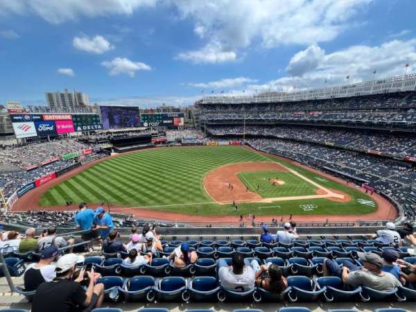 Yankee Stadium, section: 326, row: 7, seat: 20