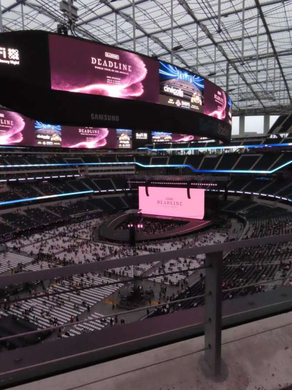 SoFi Stadium, section: 342, row: 1, seat: 21