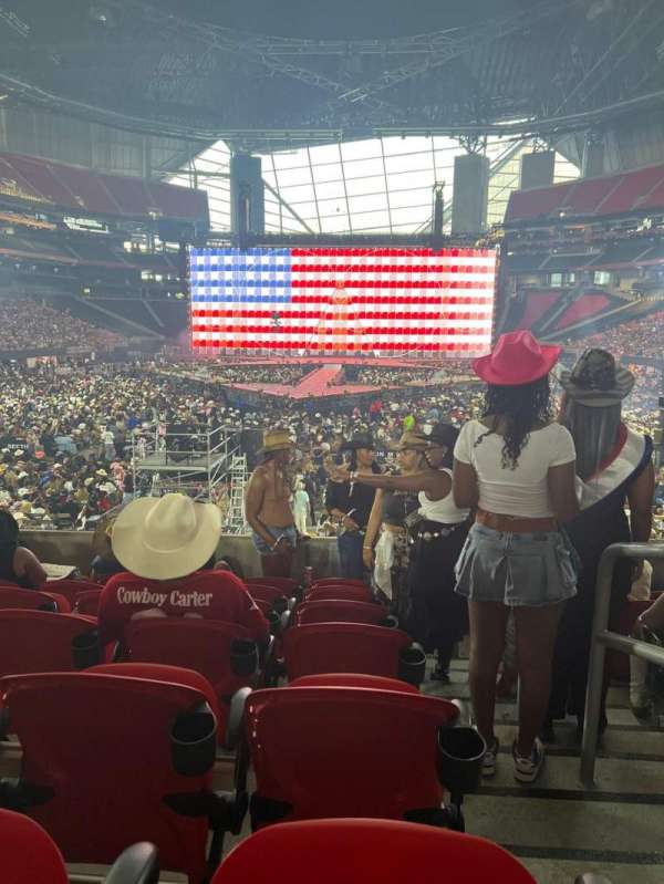 Mercedes-Benz Stadium, section: 119, row: 16, seat: 1