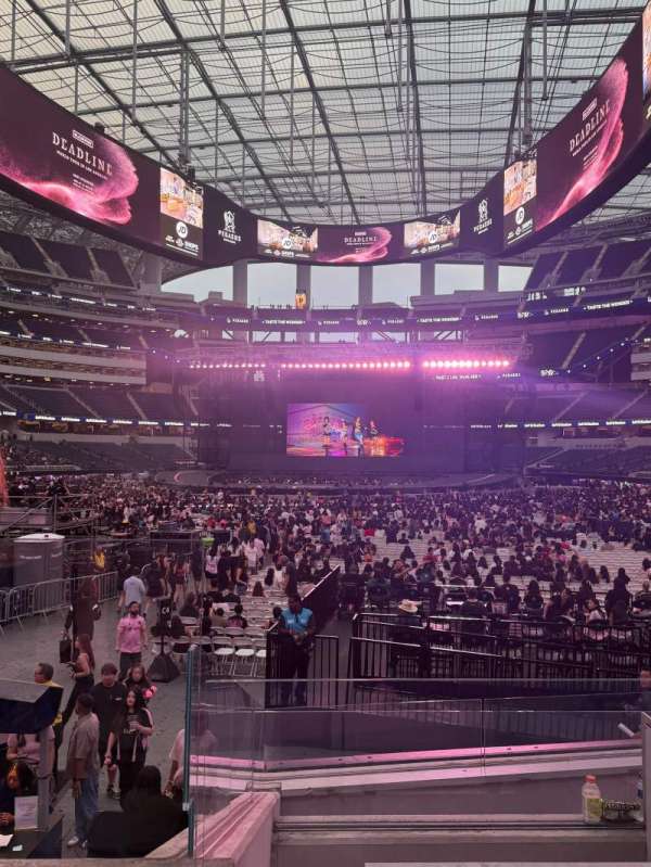 SoFi Stadium, section: 123, row: 5, seat: 13