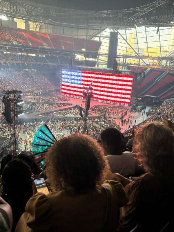 Mercedes-Benz Stadium, section: 218, row: 8, seat: 13