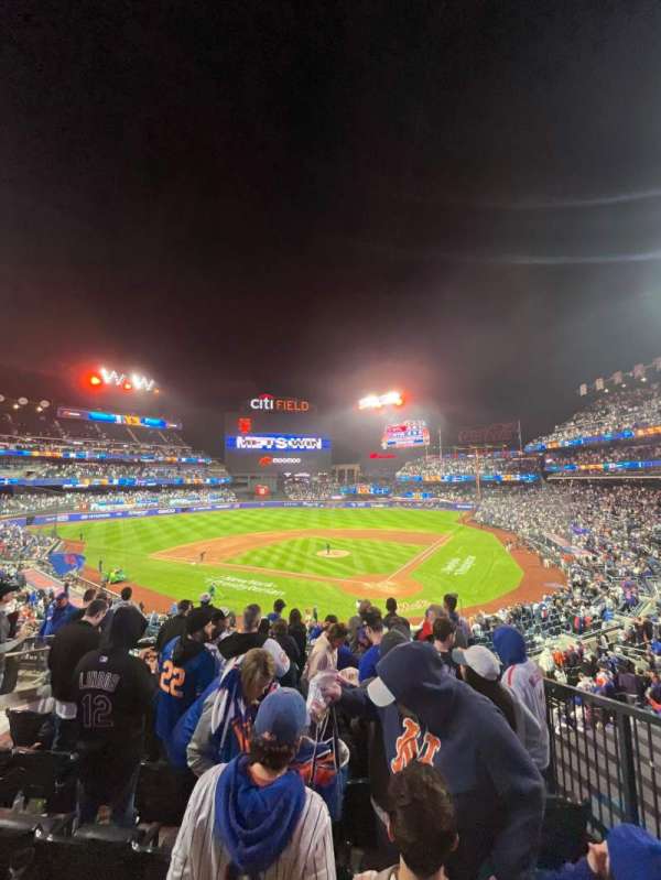Citi Field, section: 118, row: 8, seat: 2