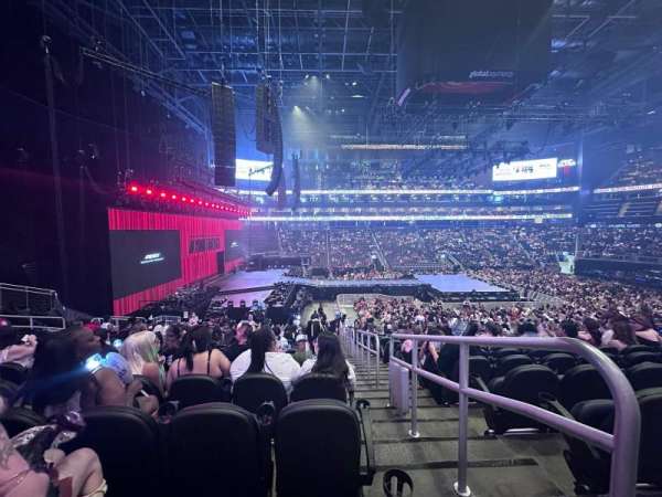 State Farm Arena, section: 121, row: W, seat: 1
