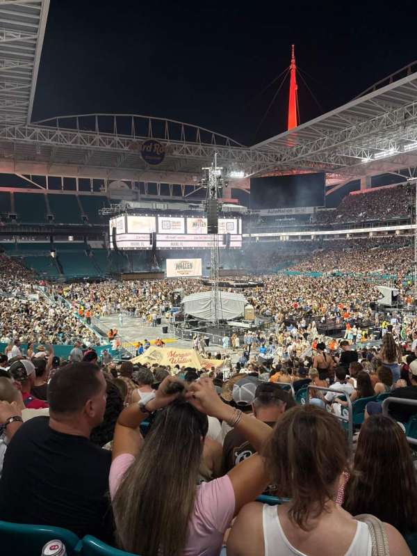 Hard Rock Stadium, section: 138, row: 27, seat: 3