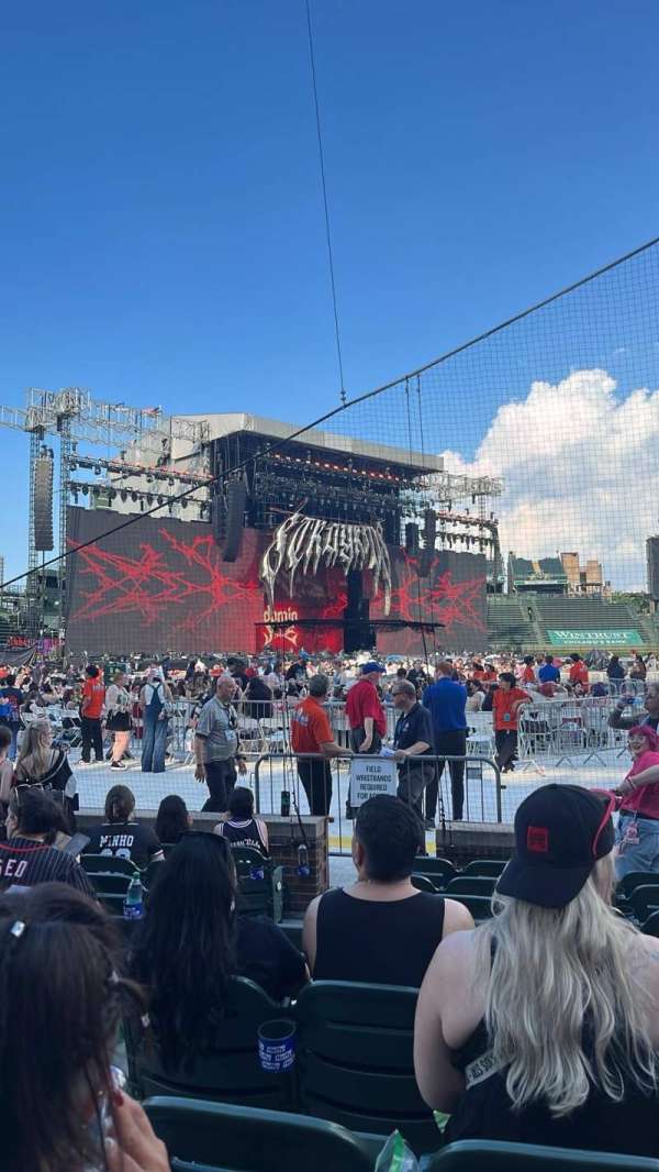 Wrigley Field, section: 7, row: 8, seat: 3