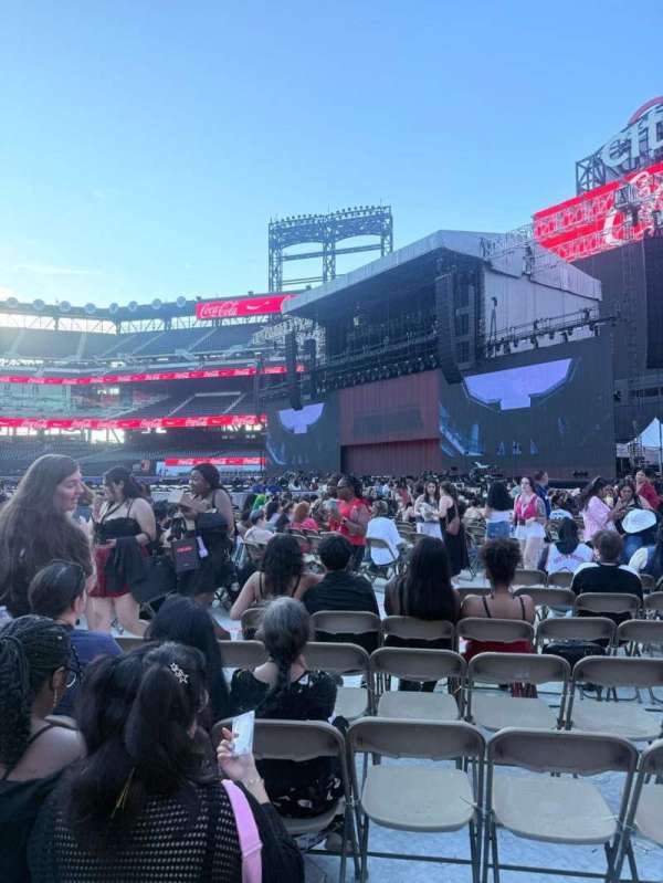 Citi Field, section: Floor A1, row: 24, seat: 8