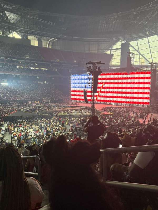 Mercedes-Benz Stadium, section: 115, row: 33, seat: 1