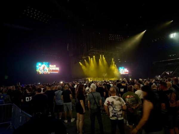 Paris La Défense Arena, section: 104, row: 5, seat: 9