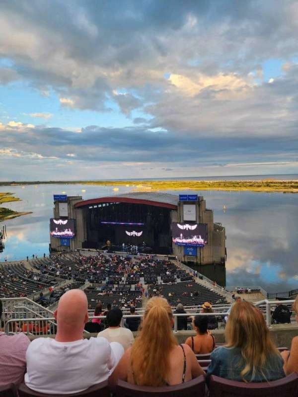 Jones Beach Theater, section: 303, row: N, seat: 19