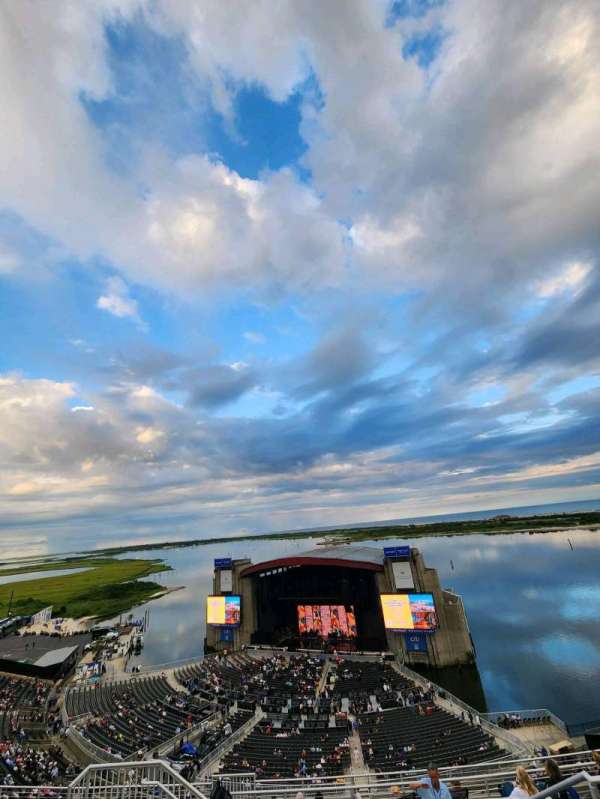 Jones Beach Theater, section: 303, row: N, seat: 19