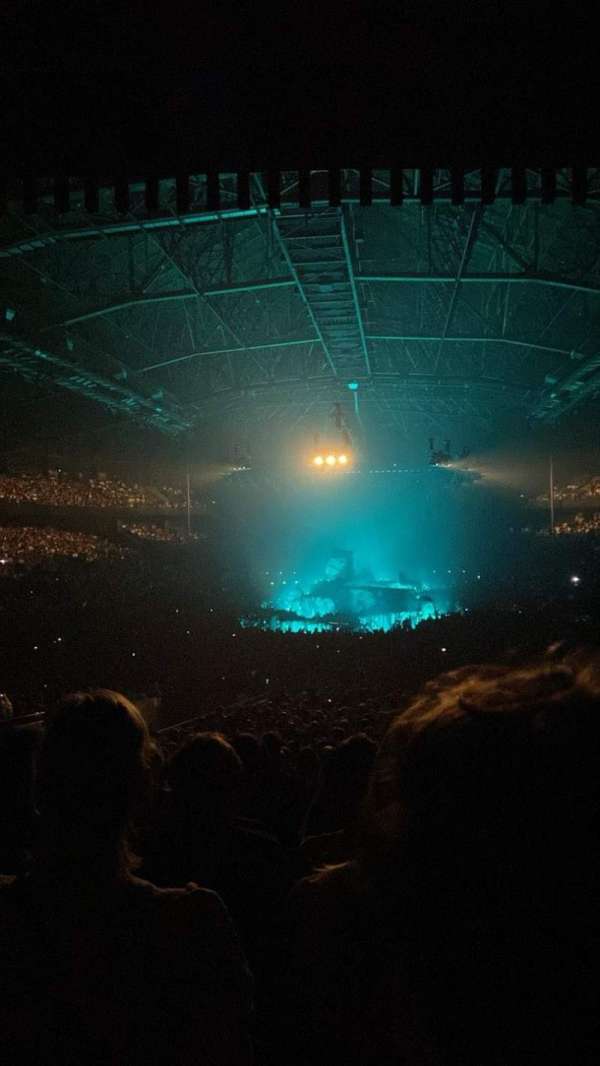 AFAS Dome, section: 131, row: 39, seat: 6