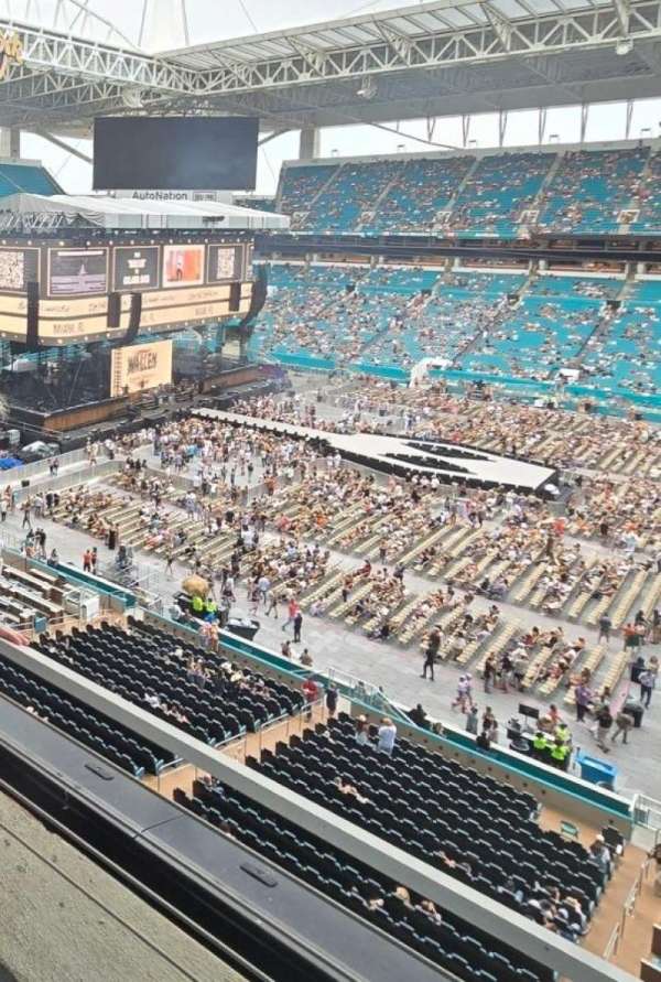 Hard Rock Stadium, section: 345, row: 1, seat: 15