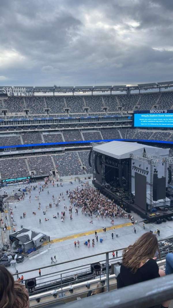 MetLife Stadium, section: 314, row: 8, seat: 17