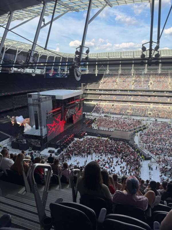 Tottenham Hotspur Stadium, section: 504, row: 23, seat: 60