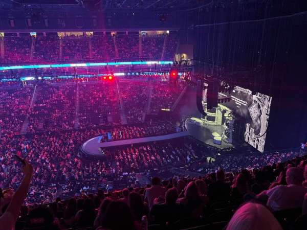 T-Mobile Arena, section: 224, row: Q, seat: 5