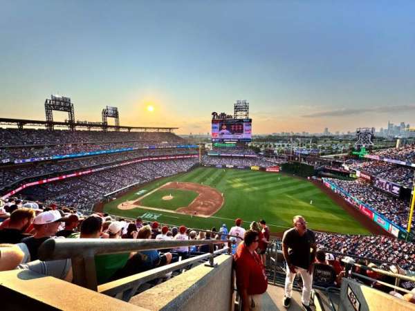 Citizens Bank Park, section: 412V, row: 1, seat: C