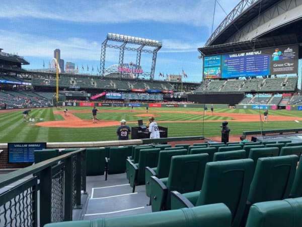 T-Mobile Park, section: 125, row: 9, seat: 13