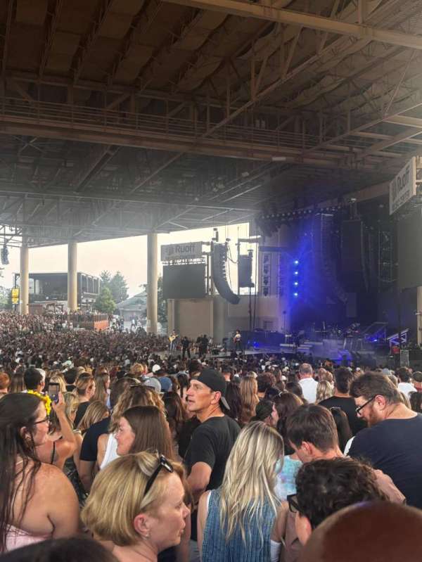 Ruoff Music Center, section: H, row: v, seat: 41