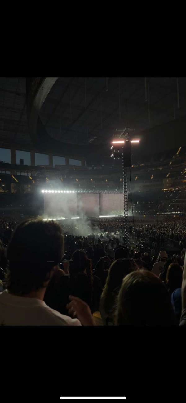 SoFi Stadium, section: C136, row: 15, seat: 14