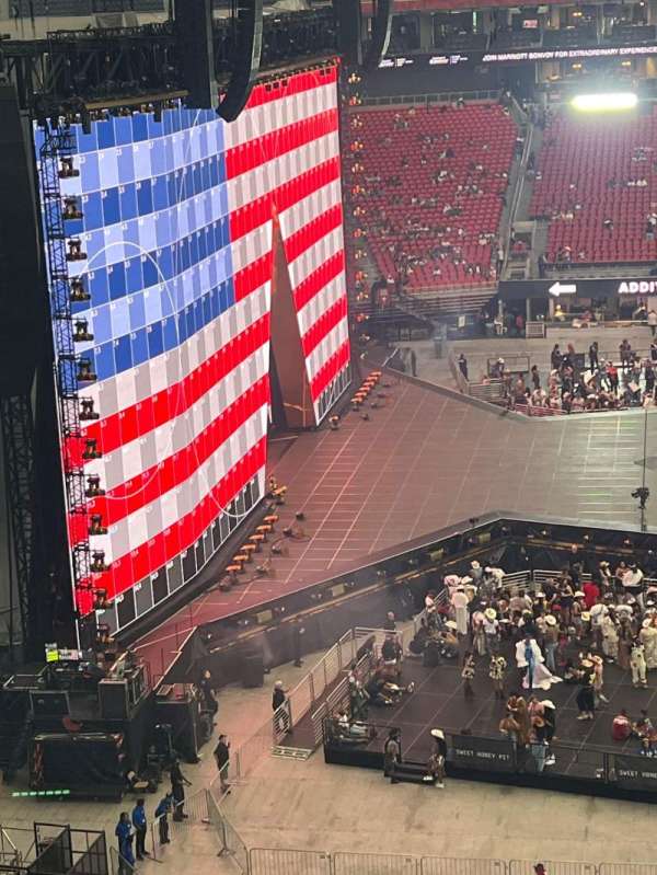 Mercedes-Benz Stadium, section: 240, row: 5, seat: 2