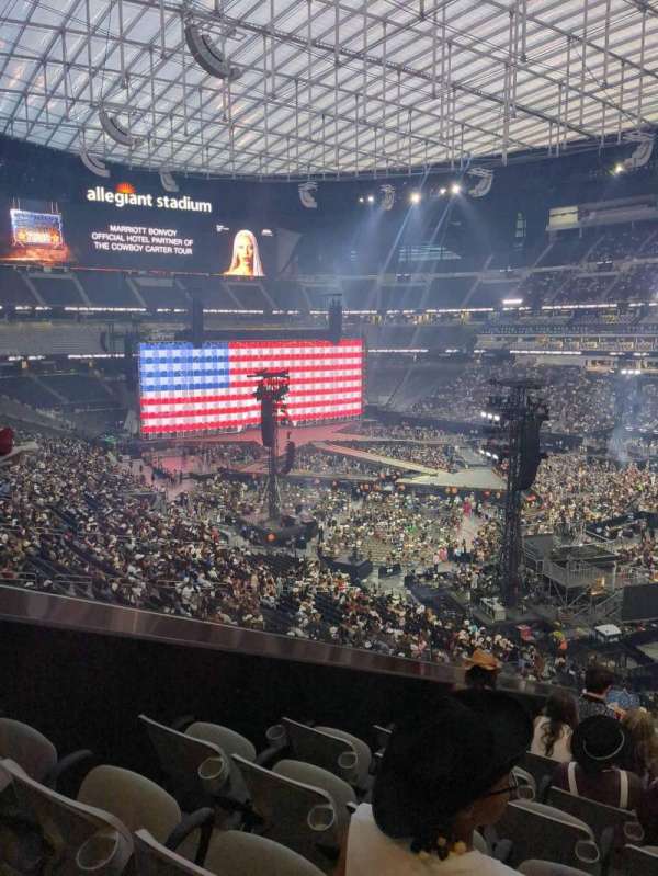 Allegiant Stadium, section: 208, row: 10, seat: 5