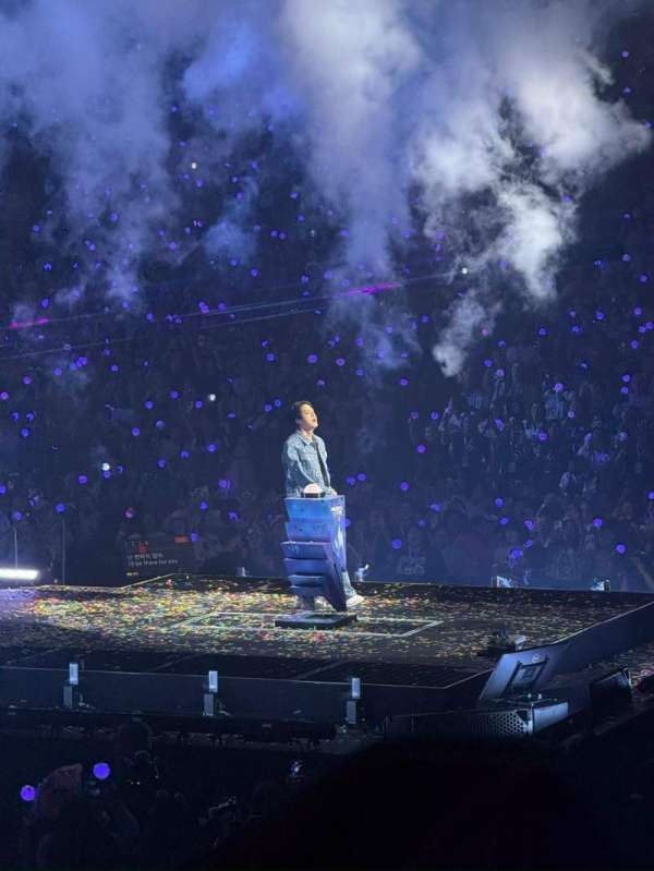 American Airlines Center, section: 118, row: M, seat: 9