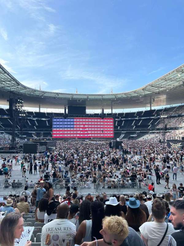 Stade de France, section: Z2, row: 18, seat: 17