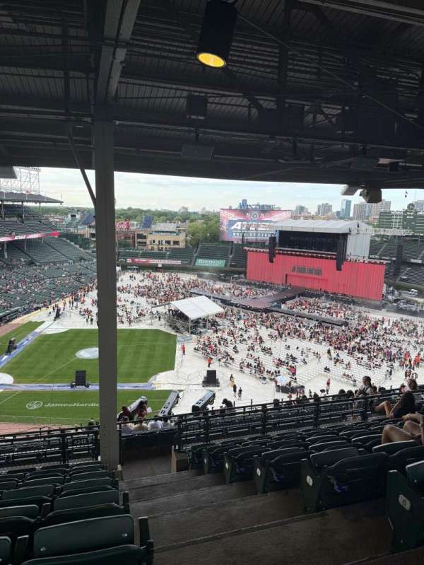 Wrigley Field, section: 424R, row: 8, seat: 20