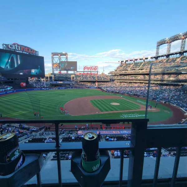 Citi Field, section: 328, row: 1, seat: 1