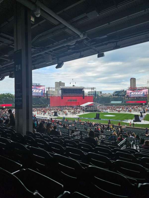 Wrigley Field, section: 214, row: 10, seat: 16