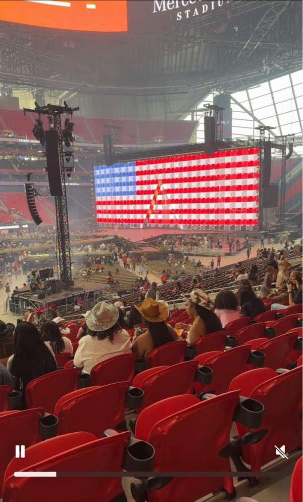 Mercedes-Benz Stadium, section: 113, row: 27, seat: 22