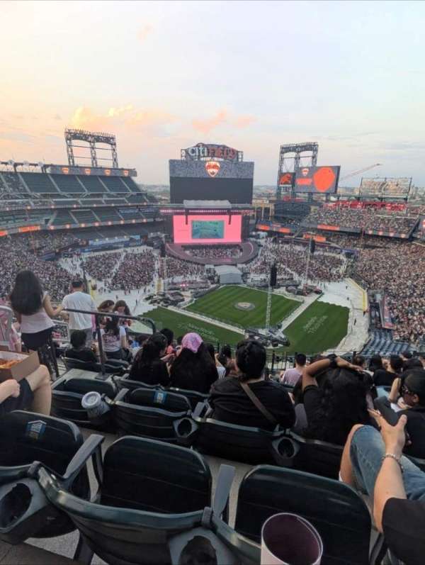 Citi Field, section: 516, row: 8, seat: 10
