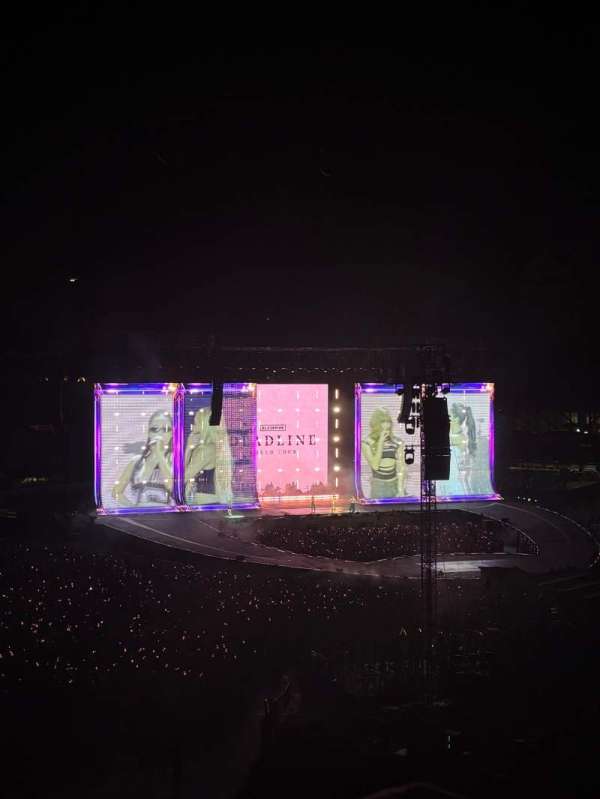 Citi Field, section: 326, row: 4, seat: 4
