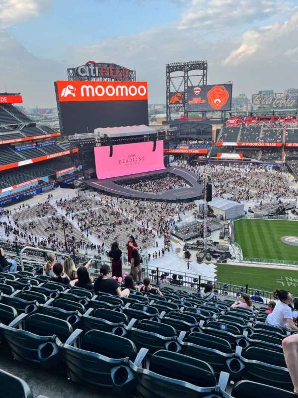 Citi Field, section: 521, row: 11, seat: 12
